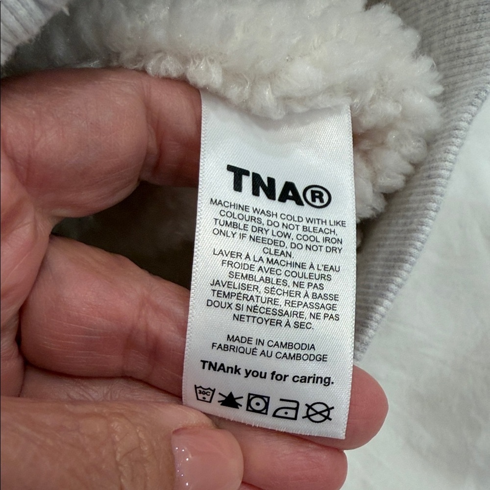Aritzia Cream Zip-Up Hoodie - Picture 6 of 8